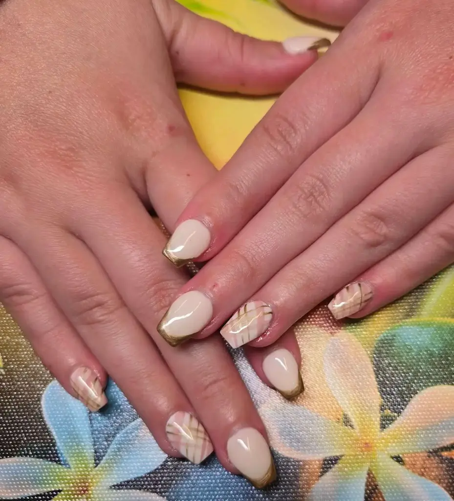 Amazing Nails Salon - Flower Mound design